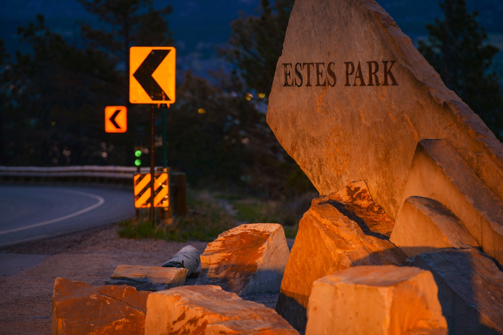Featured Image of How Far Is Estes Park From Boulder